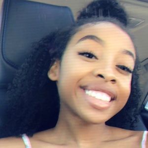 Meet your Posher, Nia